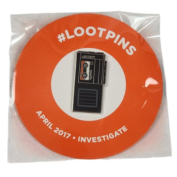 Loot Crate April 2017 Investigate #Lootpins Exclusive Collectible Pin - Picture 1 of 3